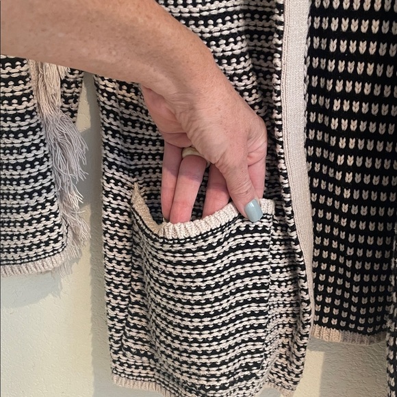 Knox Rose Black and Cream Cardigan - Picture 5 of 9